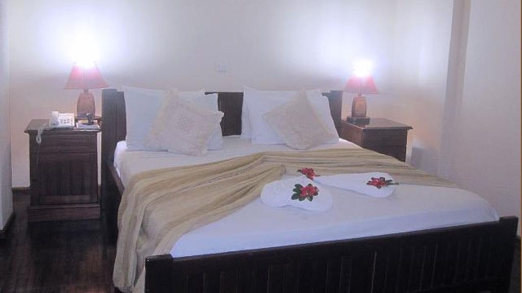 Coconut Grove Regency Hotel Accra Room photo